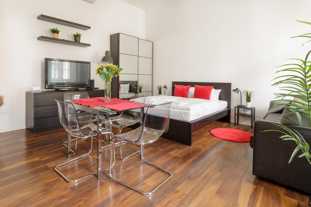 Red Dot Two - New Unit In The Heart Of Party Town Apartment Budapest Luaran gambar